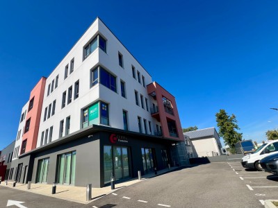 PLATEAU NEUF AMENAGE A VENDRE - CHASSIEU ZIMI-PLAINE - 350 m2 - 1 000 000 €