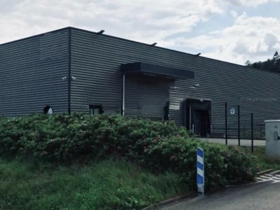 BÂTIMENT D ACTIVITE A VENDRE - POMMIERS - 2902 m2 - 3 700 000 €