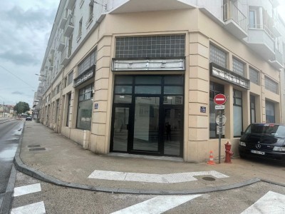 LOCAL COMMERCIAL A VENDRE - DIJON - 191 m2 - 279260 € 