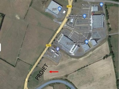 LOCAL D ACTIVITE A LOUER - DIGOIN - 1900 m2 divisibles � partir de 350 m2 - 125,00�&euro; HC et HT/m<sup>2</sup>/an