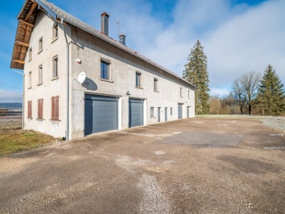 LOCAL D ACTIVITE A VENDRE - DOUBS - 400 m2 - 750000€ 