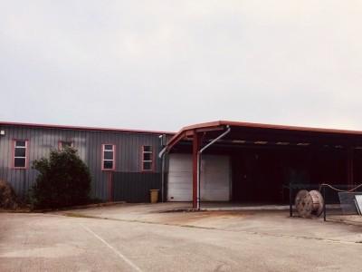 BÂTIMENT D ACTIVITE A VENDRE - CIVRIEUX D AZERGUES - 2060 m2 - Prix : nous consulter