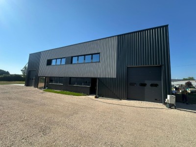 LOCAL D ACTIVITE A LOUER - CRISSEY - 200 m2 - 90€ HC et HT/m<sup>2</sup>/an
