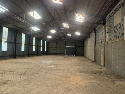 CELLULE D ACTIVITE A VENDRE - FONTAINE LES DIJON - 743 m2 - 772 500 €