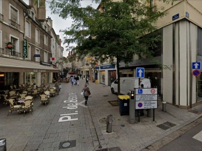 LOCAL COMMERCIAL A LOUER - CHALON SUR SAONE - 184 m2 - 147,96€ HC/m<sup>2</sup>/an