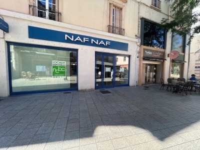 LOCAL COMMERCIAL A LOUER - CHALON SUR SAONE - 454 m2 - 126,15€ HC et HT/m<sup>2</sup>/an