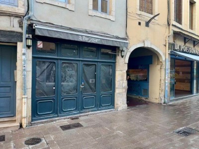 LOCAL COMMERCIAL A LOUER - CHALON SUR SAONE - 88 m2 - 190,91 € HC et HT/m<sup>2</sup>/an