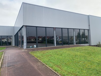 Destination commerciale ou professionnelle A LOUER - MARSANNAY LA COTE - 633 m2 - 104,27 € HC et HT/m<sup>2</sup>/an