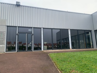 Local commercial ou professionnel A LOUER - MARSANNAY LA COTE - 255 m2 - 124,71 € HC et HT/m<sup>2</sup>/an