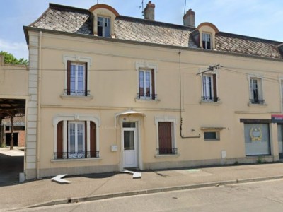 ENSEMBLE IMMOBILIER A VENDRE - ST GERMAIN DU BOIS - 608 m2 - 240000€ 