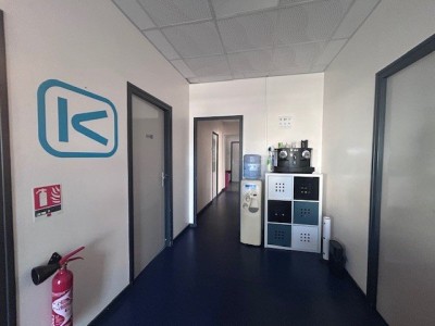 BUREAU A LOUER - CHATENOY LE ROYAL - 227 m2 - 143,59€ HC et HT/m<sup>2</sup>/an