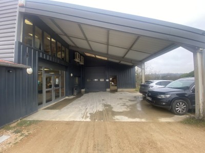 LOCAL D ACTIVITE A VENDRE - HURIGNY - 612 m2 - 334250€ 