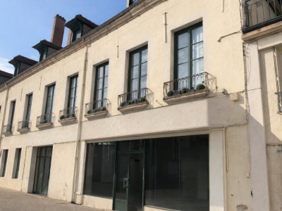 LOCAL COMMERCIAL A VENDRE - CHALON SUR SAONE - 103.9 m2 - 250�000�&euro; 