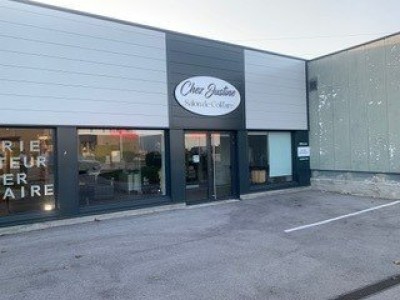 CELLULE COMMERCIALE A LOUER - QUETIGNY - 110 m2 - 163,64�&euro; HC et HT/m<sup>2</sup>/an