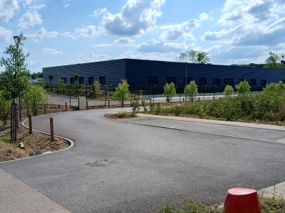 LOCAL D ACTIVITE A LOUER - CHATILLON LE DUC - 2300 m2 - 60 &euro; HC et HT/m<sup>2</sup>/an
