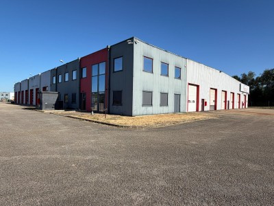 ENSEMBLE IMMOBILIER A VOCATION INDUSTRIELLE A VENDRE - ATTIGNAT - 10584 m2 - 8 712 500 &euro; 