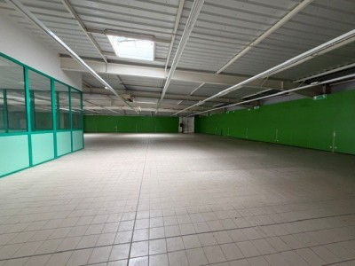 LOCAL COMMERCIAL A LOUER - AUTUN - 1200 m2 - 33,33 € HC et HT/m<sup>2</sup>/an