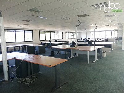 BUREAU - BRON - 170 m2 - RÉALISÉ