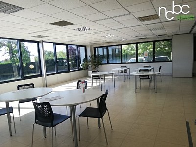 BUREAU - BRON - 170 m2 - RÉALISÉ