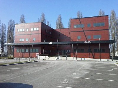 BUREAU A LOUER - CHALON SUR SAONE - 754 m2 divisibles  partir de 154 m2 - Prix : nous consulter