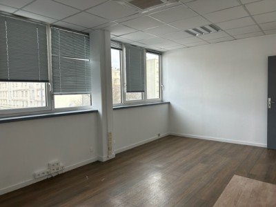 BUREAU - CHALON SUR SAONE - 240 m2 - RÉALISÉ