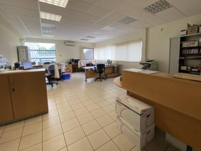 BUREAU A LOUER - ETUPES - 120 m2 - 130 € HC et HT/m<sup>2</sup>/an