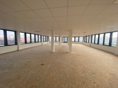 BUREAU A LOUER - MACON - 3000 m2 divisibles  partir de 137 m2 - Prix : nous consulter