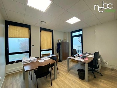 BUREAU A LOUER - RILLIEUX LA PAPE - 451 m2 divisibles  partir de 127 m2 - 150 € HC/m<sup>2</sup>/an