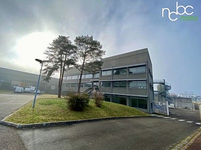 BUREAU A LOUER - RILLIEUX LA PAPE - 1470 m2 divisibles  partir de 490 m2 - 150 € HC/m<sup>2</sup>/an