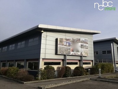 BUREAU A LOUER - VOURLES - 720 m2 divisibles  partir de 15 m2 - 130 € HC/m<sup>2</sup>/an