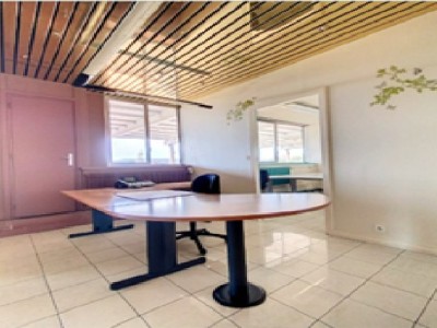 BUREAU A VENDRE - BESANCON - 915 m2 - 900000 € 