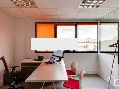 BUREAU A VENDRE - BRON - 228 m2 - 476000 € 
