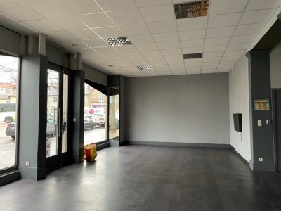 LOCAL COMMERCIAL A LOUER - AUTUN - 94 m2 - 111,06 € HC et HT/m<sup>2</sup>/an