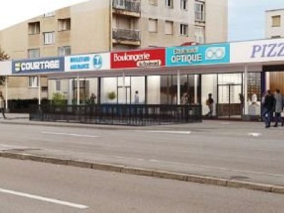 LOCAL COMMERCIAL A LOUER - BESANCON - 201 m2 divisibles  partir de 91 m2 - 120 € HC et HT/m<sup>2</sup>/an