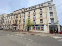 LOCAL COMMERCIAL A LOUER - BOURG EN BRESSE - 327 m2 - 73,39 € HC et HT/m<sup>2</sup>/an