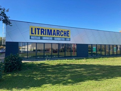 LOCAL COMMERCIAL A LOUER - CHAINTRE - 3133 m2 divisibles  partir de 239 m2 - 115,00 € HC et HT/m<sup>2</sup>/an