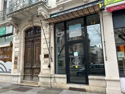 LOCAL COMMERCIAL A LOUER - CHALON SUR SAONE - 54 m2 - 205,56 € HC et HT/m<sup>2</sup>/an