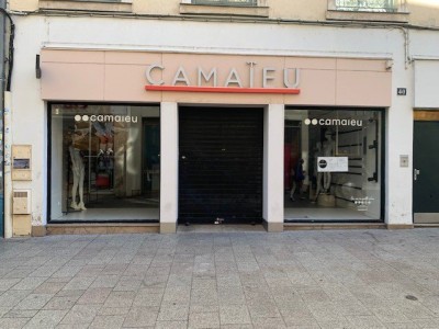 LOCAL COMMERCIAL A LOUER - CHALON SUR SAONE - 220 m2 - 245,45 € HC et HT/m<sup>2</sup>/an