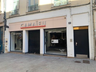LOCAL COMMERCIAL A LOUER - CHALON SUR SAONE - 220 m2 - 245,45 € HC et HT/m<sup>2</sup>/an