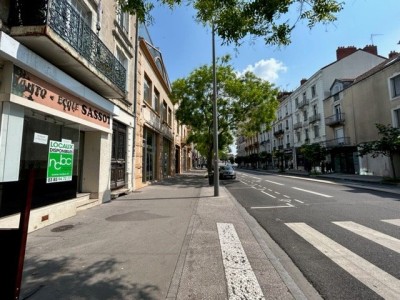 LOCAL COMMERCIAL A LOUER - CHALON SUR SAONE - 50 m2 - 180 € HC et HT/m<sup>2</sup>/an