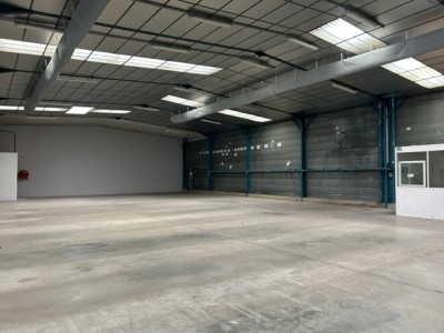 CELLULE D ACTIVITE MIXTE - CHATENOY LE ROYAL - 1100 m2 - RÉALISÉ