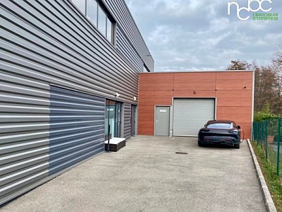 LOCAL COMMERCIAL A LOUER - CHAZAY D AZERGUES - 227 m2 - 105 € HC/m<sup>2</sup>/an