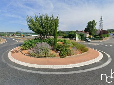 LOCAL COMMERCIAL A LOUER - LOZANNE - 600 m2 - 110 € HC/m<sup>2</sup>/an