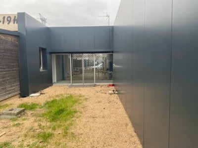 LOCAL COMMERCIAL A LOUER - MACON - 335 m2 - 134,33 € HC et HT/m<sup>2</sup>/an