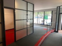 LOCAL COMMERCIAL A LOUER - MACON - 270 m2 - 142,22 &euro; HC et HT/m<sup>2</sup>/an