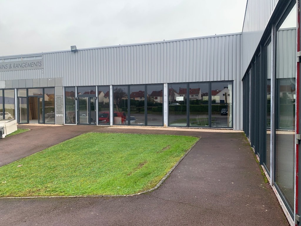 Local commercial ou professionnel A LOUER - MARSANNAY LA COTE - 255 m2 - 124,71 € HC et HT/m<sup>2</sup>/an