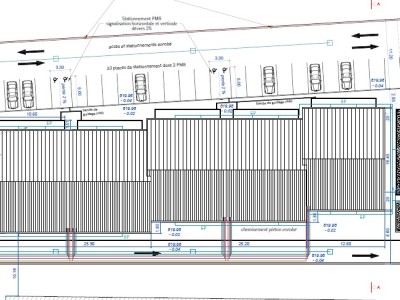 CELLULE COMMERCIALE A LOUER - PONTARLIER - 948 m2 divisibles  partir de 190 m2 - 165 € HC et HT/m<sup>2</sup>/an