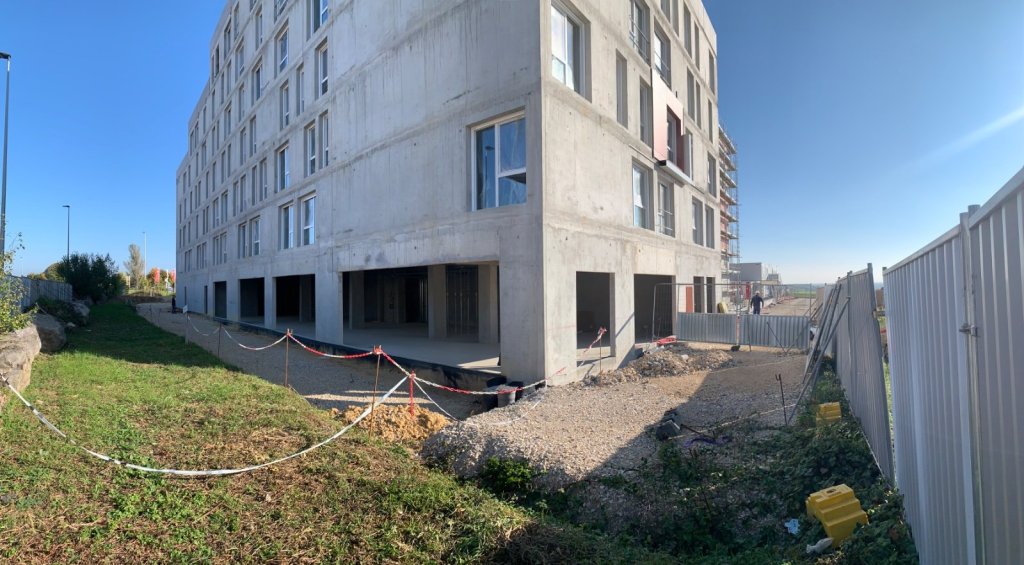 LOCAL COMMERCIAL A LOUER - ST APOLLINAIRE - 297 m2 - 180 € HC et HT/m<sup>2</sup>/an