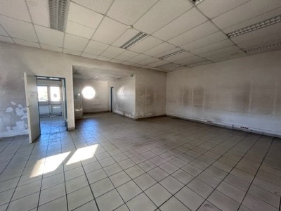 LOCAL COMMERCIAL A LOUER - ST LEGER SUR DHEUNE - 200 m2 - 72 € HC et HT/m<sup>2</sup>/an