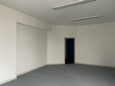 LOCAL COMMERCIAL A VENDRE - AUTUN - 122 m2 - 90000 € 